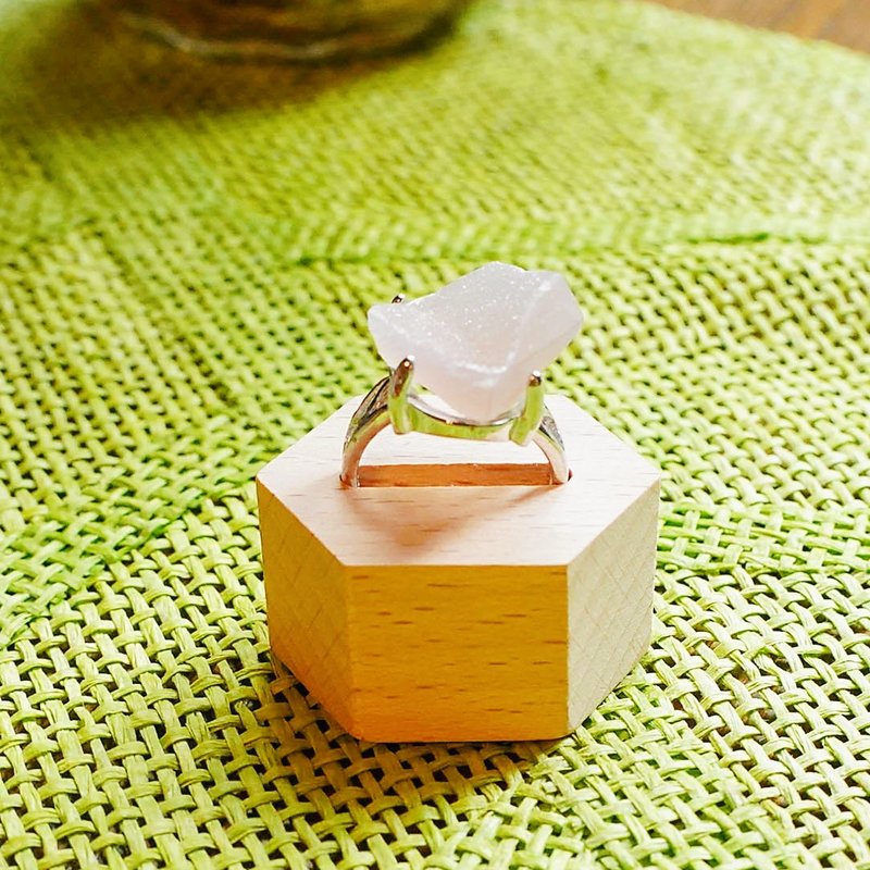 French fondant type C small grain crystal cluster || natural crystal ring - แหวนทั่วไป - คริสตัล หลากหลายสี