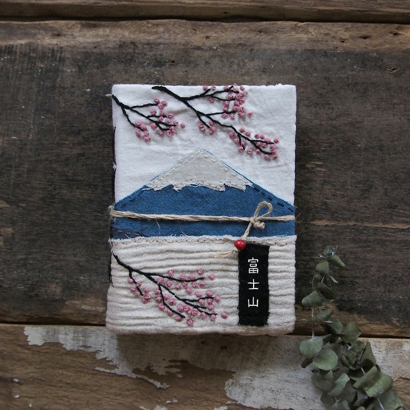 The beautiful of Mount Fuji notebook筆記本 - 筆記簿/手帳 - 棉．麻 白色