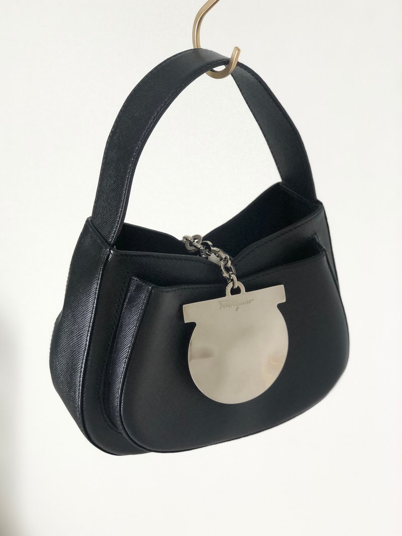 [Directly from Japan, brand name used packaging] Salvatore Ferragamo Ferragamo Gancini leather mini bag handbag black wnbrav - Handbags & Totes - Genuine Leather Black