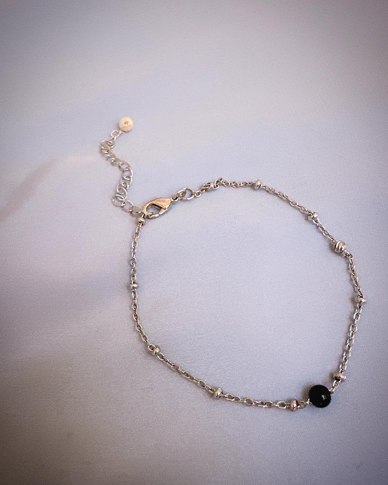 C&W Gypsophila Beanie 925 sterling silver black agate small round bead thin bracelet - สร้อยข้อมือ - เงินแท้ สีเงิน