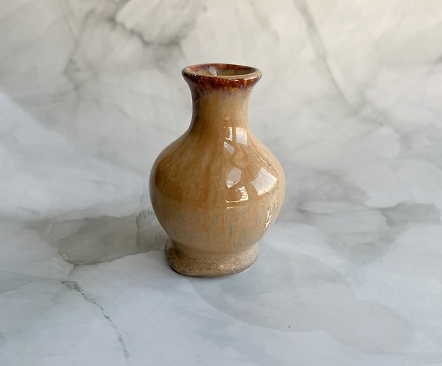 Ceramic vase - Shop 2mochi ceramics Pottery & Ceramics - Pinkoi