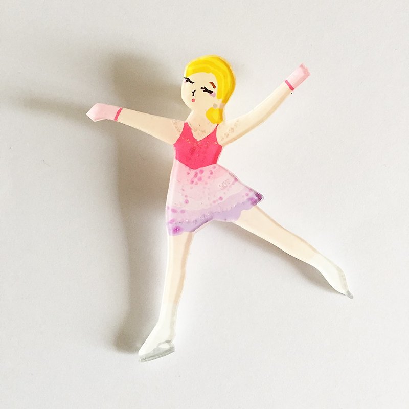 PVC Figure Skater's Plaven Brooch - Brooches - Plastic Pink