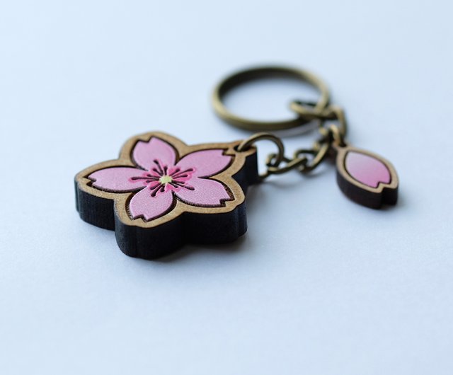 Painted Wooden key ring - Cherry blossom - Shop TienTien Workshop Keychains  - Pinkoi