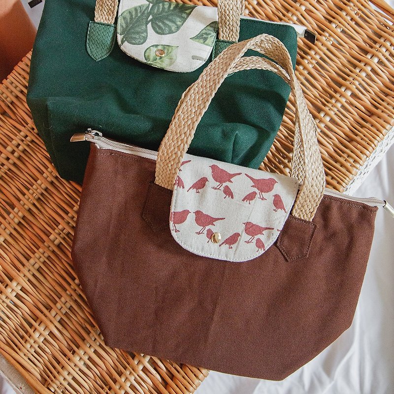 Handmade tote bag woven shoulder bag coffee bird / small - Handbags & Totes - Paper Brown