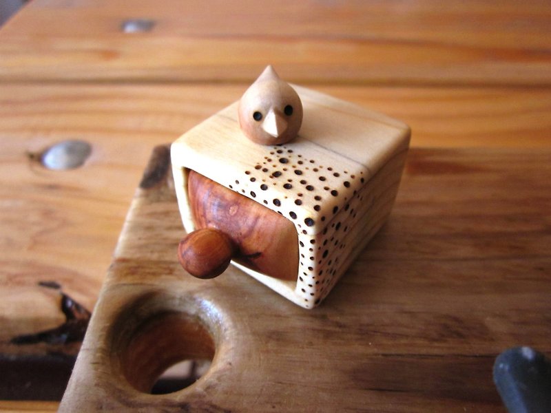 Stud earrings box, jewelry box, wood carving, miniature wood carving, wood box