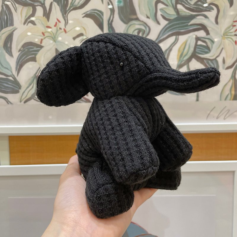 elephant ( black ) - 嬰幼兒玩具/毛公仔 - 其他材質 黑色