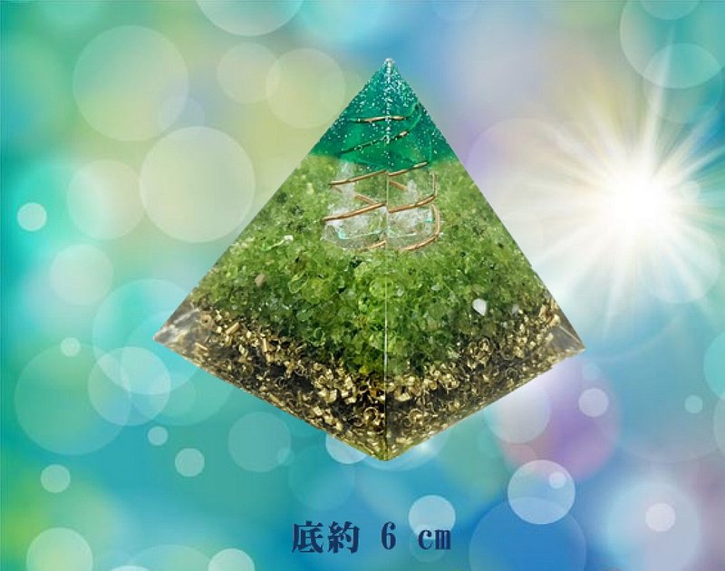 Orgone Pyramid Orgonite Aether Energy Energy Conversion Orgone Meditation Crystal - Items for Display - Crystal Green