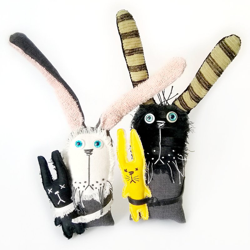 Funny and Unique Fabric Art Doll Bunnies: One-of-a-Kind Delightful Interior toys - 公仔模型 - 棉．麻 