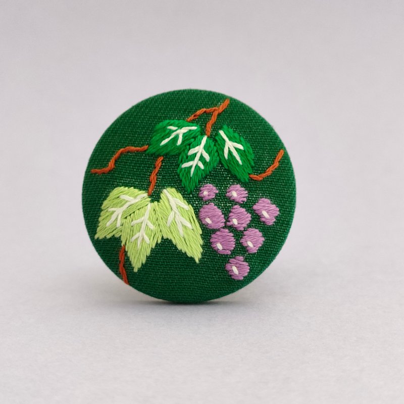 葡萄の刺繍ブローチ - 胸針 - 棉．麻 紫色