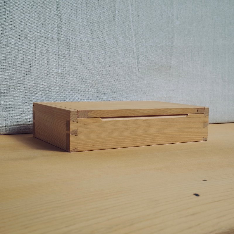 Four-in-one cypress pen case