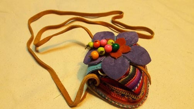 祕魯織紋+真皮皮料 個性束口側揹/胸前小包-紫花 - 側背包/斜孭袋 - 真皮 紫色