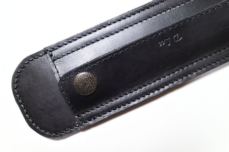Black Color Leather shoulder pad with bottoms for your bag straps.(Gold Button) - 其他 - 真皮 咖啡色
