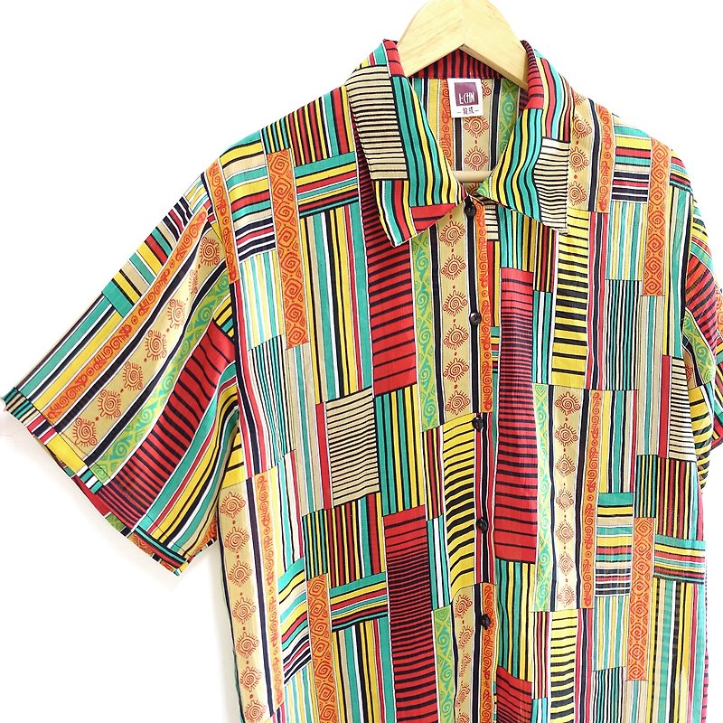 │Slowly│Vivid lines - vintage shirts │vintage. Retro. Literature - เสื้อเชิ้ตผู้หญิง - เส้นใยสังเคราะห์ หลากหลายสี