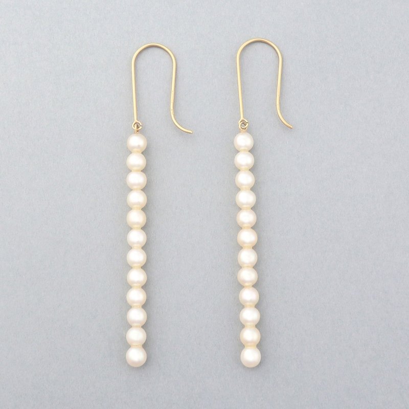 anapnoe-Row | 10K multiple pearl ear hooks・Japanese light jewelry - Earrings & Clip-ons - Pearl White