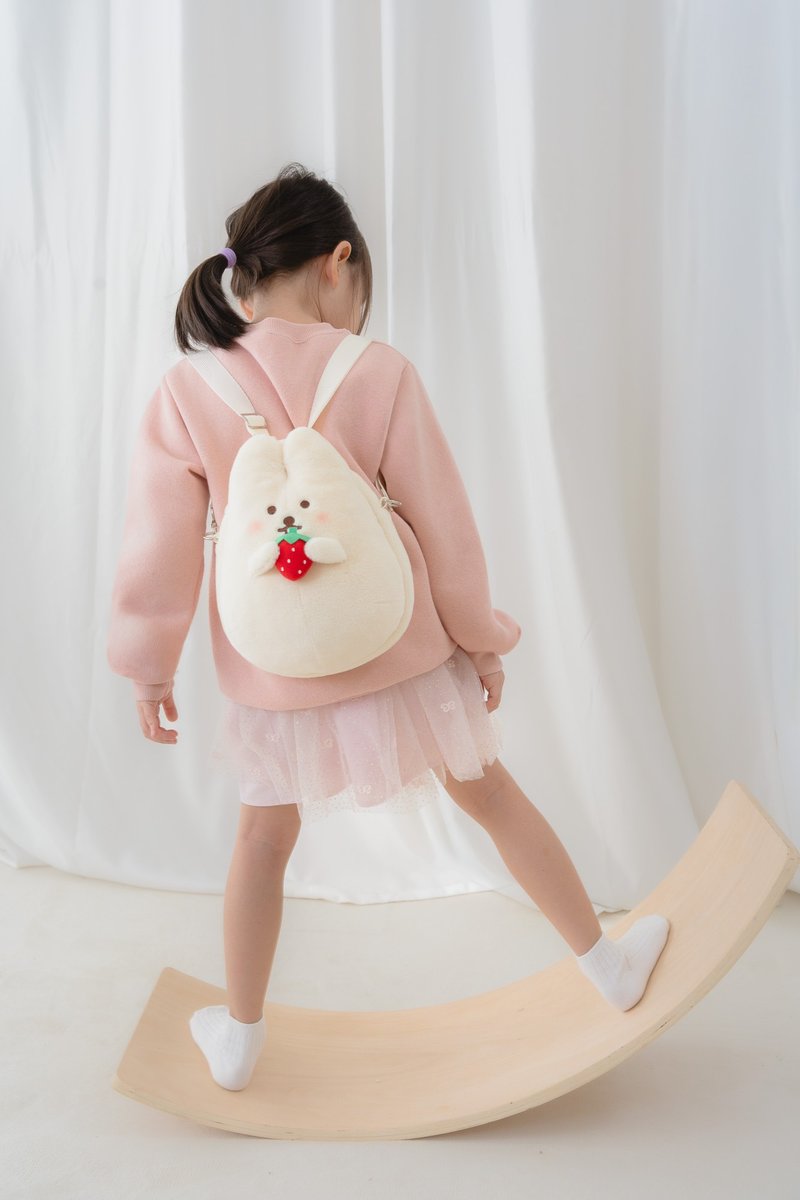 麻糬兔抱抱草莓絨毛娃娃-三種方法揹包-3 Ways bag - 後背包/背包/書包 - 其他材質 白色