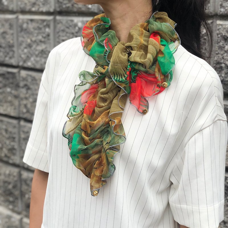 Ballett Botanical pattern shirring scarf Brown born from medieval European paintings Soft and soft One-touch easy installation Made in Japan Washing at home