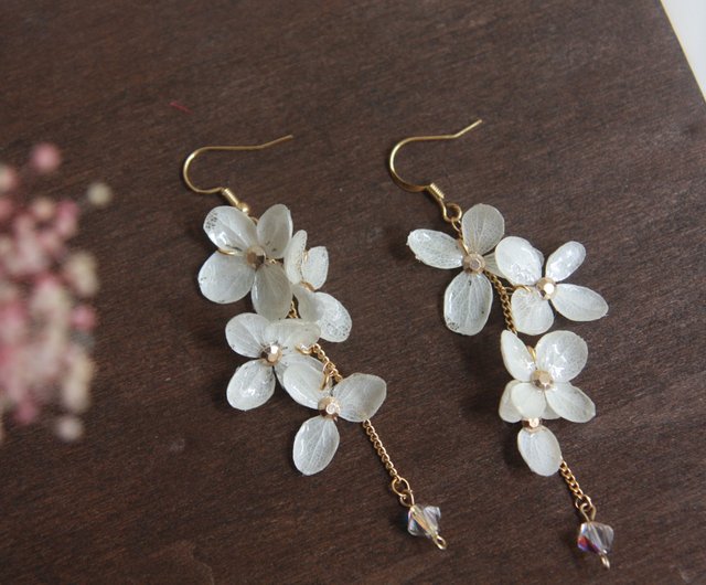 値下げ致しました！！Akari Hフラワーピアス　新品　未使用 値下げ致しました！！Akari Hフラワーピアス 新品 未使用