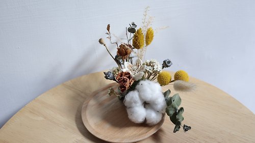 DIY material kit/teaching video drying mini table flower flower art novice  friendly - Shop FlowerHill Dried Flowers & Bouquets - Pinkoi