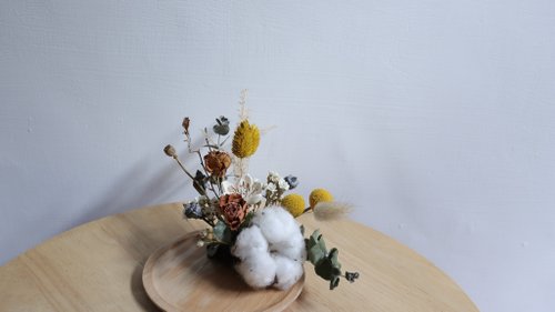 DIY material kit/teaching video drying mini table flower flower art novice  friendly - Shop FlowerHill Dried Flowers & Bouquets - Pinkoi