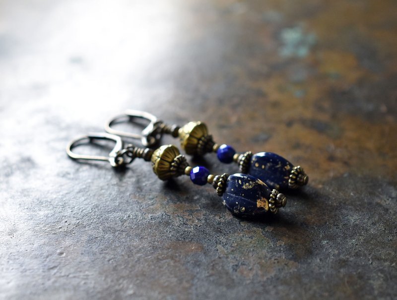 Golden spotted navy blue Czech beads and lotus brass and lapis earrings - Earrings & Clip-ons - Glass Blue