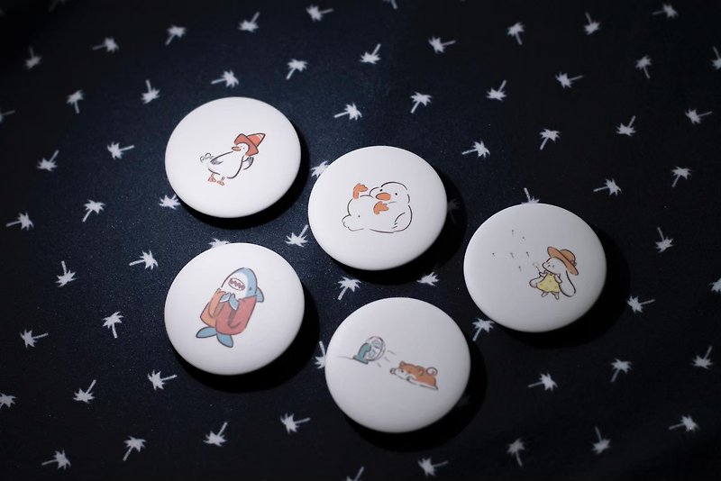 Guta Matte Animal Badge Badge Pin - Your Healing Time - Badges & Pins - Plastic White