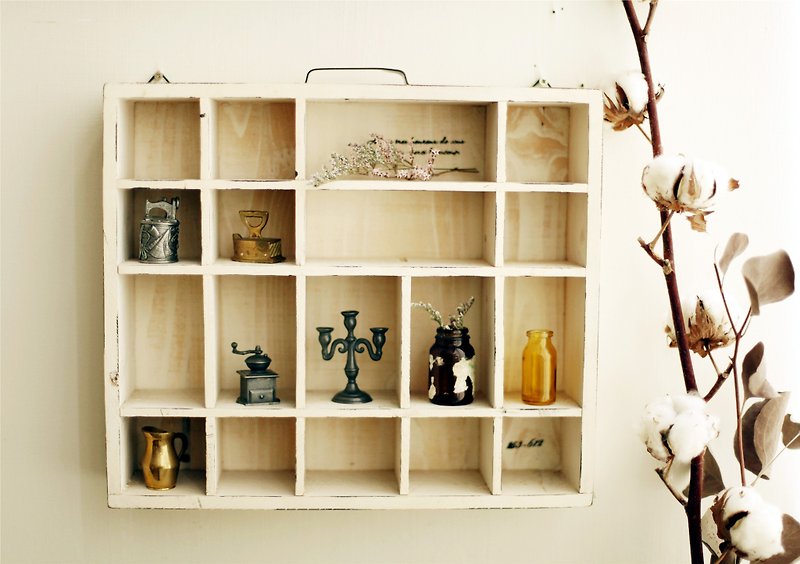 Good day [fetish] Miscellaneous 18 grid display can be hanging - Storage - Wood White