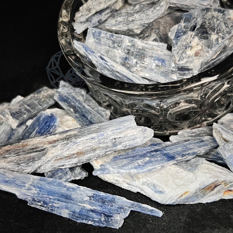 藍晶石 礦石片 原礦 100g 中 長約3-6cm 片片狀 正能量 - 其他 - 水晶 藍色