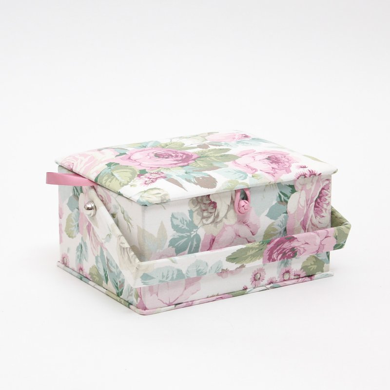 Light Purple rose sewing storage box - กล่องเก็บของ - ผ้าฝ้าย/ผ้าลินิน ขาว