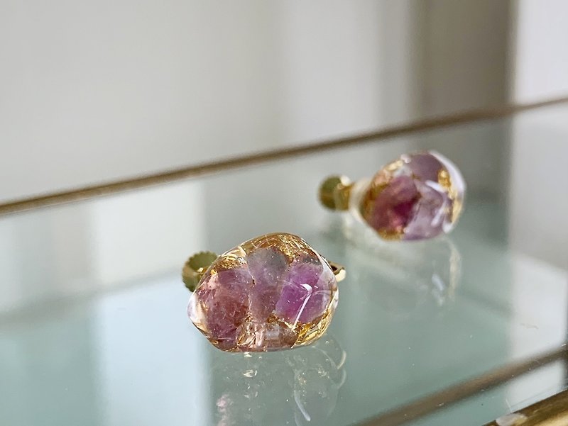 Unisex [February birthstone] Amethyst single Clip-On/pierced earrings that will calm your mind - Earrings & Clip-ons - Resin Purple
