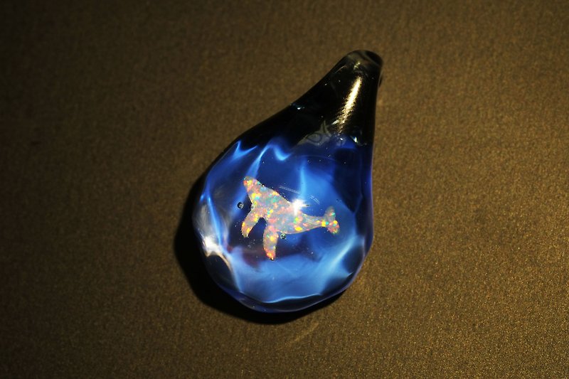 Crystal Bay-whale Crystal. Condensation (Ocean Whale Limited Edition) - สร้อยติดคอ - แก้ว สีน้ำเงิน