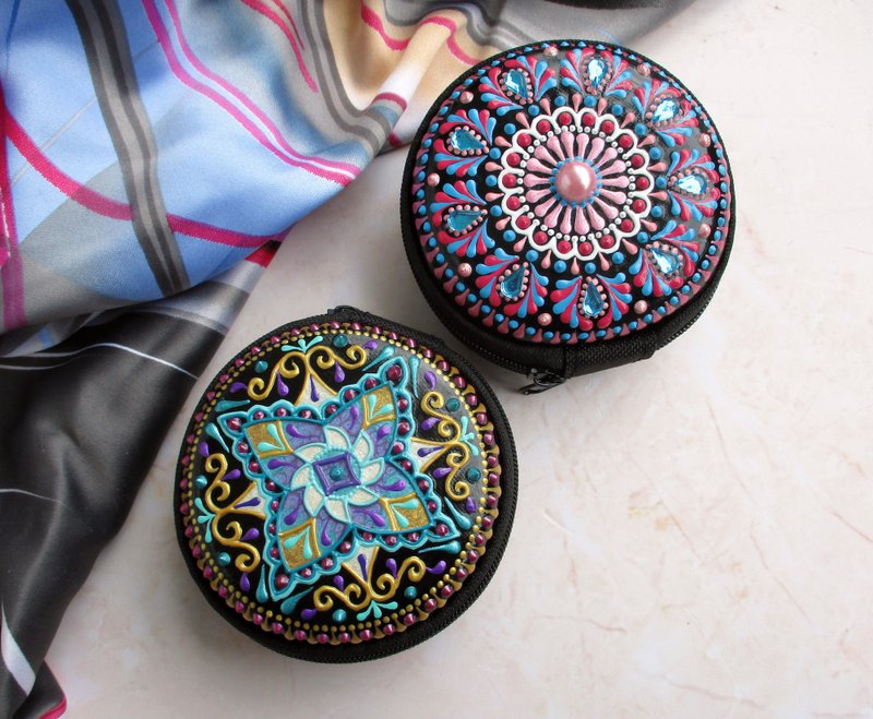 Travel jewelry case, Macaron box, Round headphone case, Headphone holder - Storage - Other Materials Multicolor