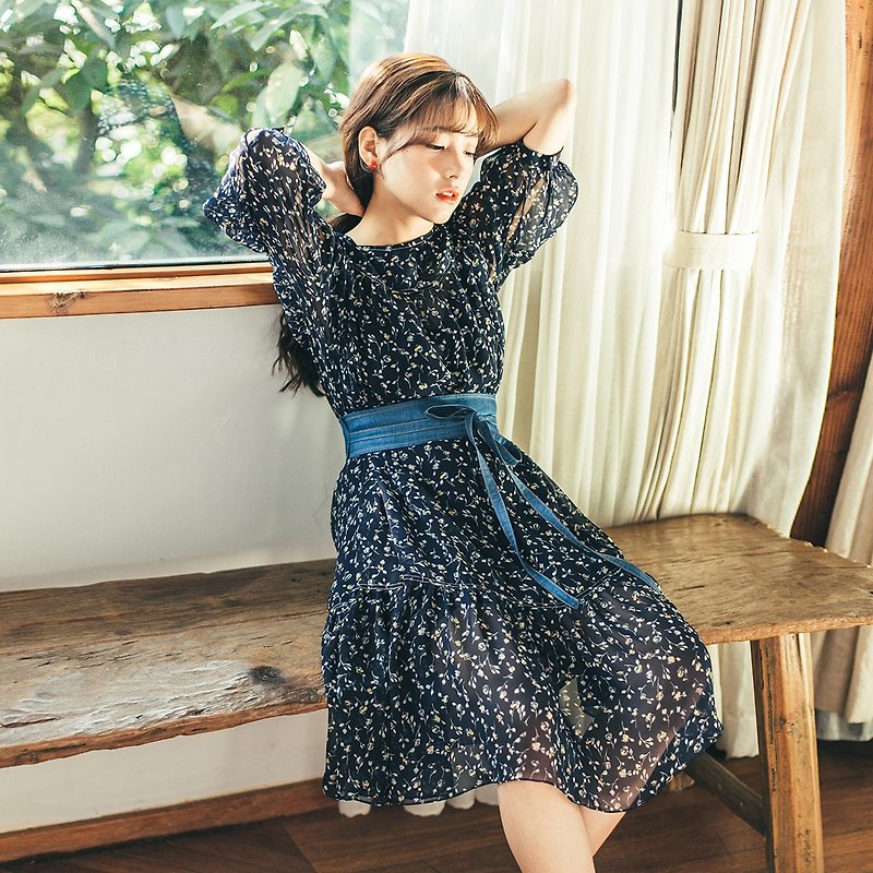 Annie Chen belt 2017 spring and summer denim two-piece Floral Dress Dress - ชุดเดรส - เส้นใยสังเคราะห์ สีน้ำเงิน