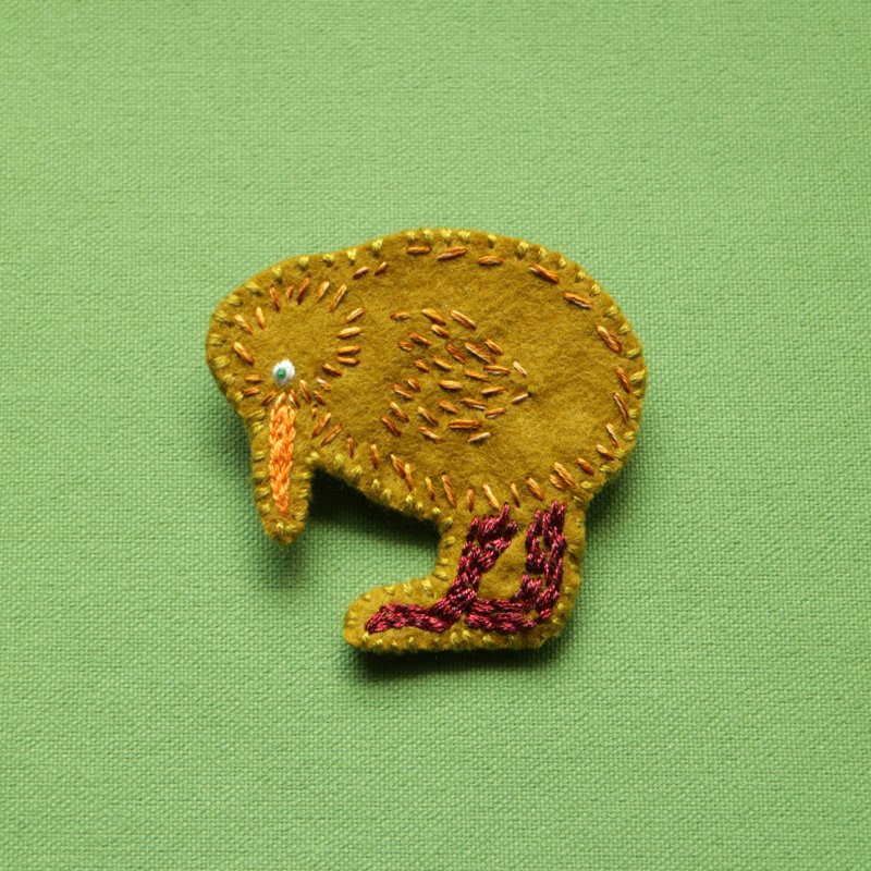 動物插畫系列 / 奇異鳥 kiwi 刺繡胸針 - 徽章/別針 - 繡線 咖啡色