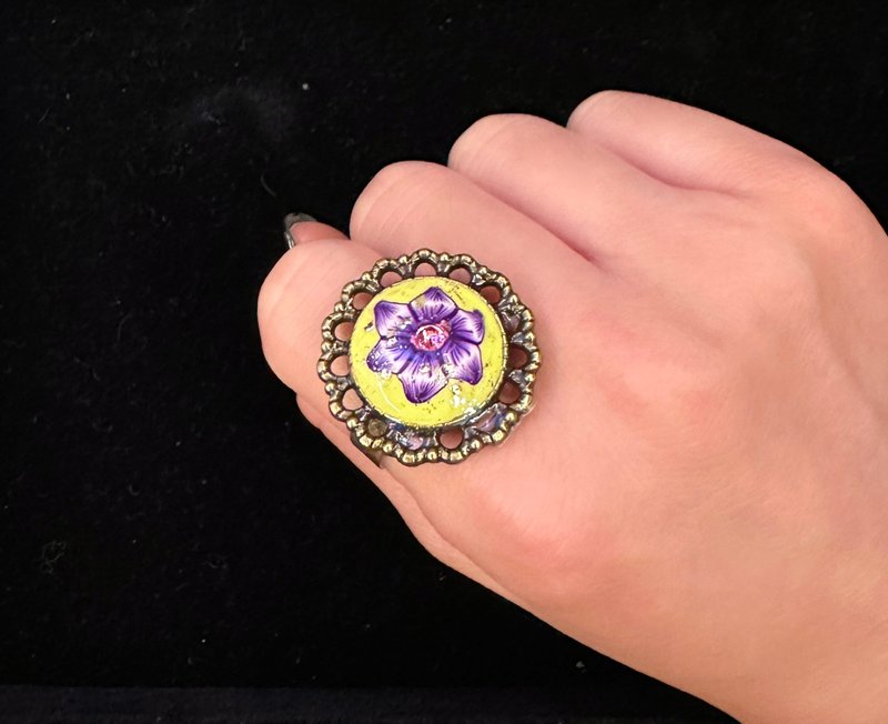 Flower bloom polymer ring - แหวนทั่วไป - วัสดุอื่นๆ 