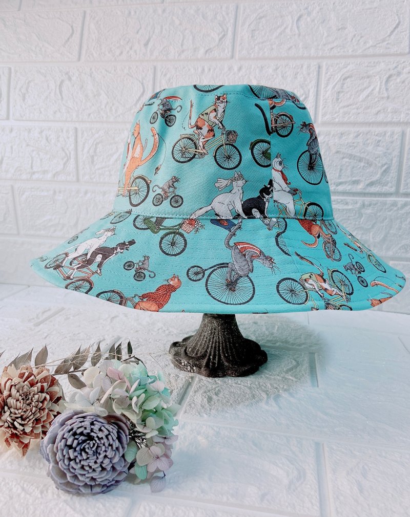 RARAKO - Handmade parent-child hats - Adult sun hats, children's fisherman hats - Cat bicycle lake green - Hats & Caps - Cotton & Hemp Multicolor