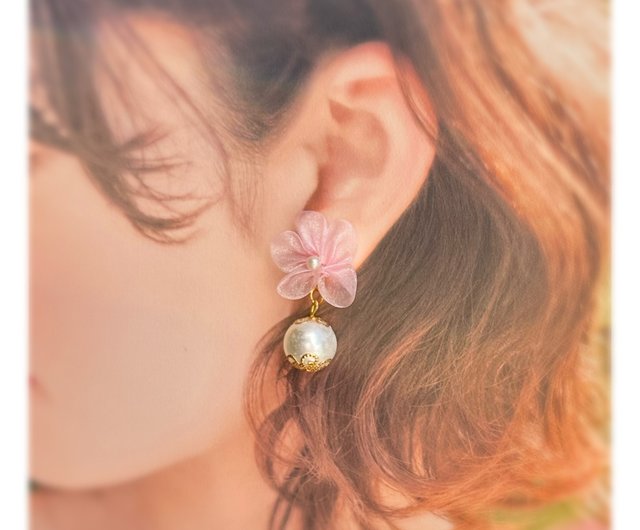 パール ピアス アシンメトリー シフォン フラワー - ショップ