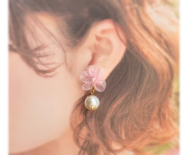 FORM 　パール 　フラワーモチーフ　ピアス　真珠 楽天市場】フラワー パール ピアス 花柄 お花 真珠 モチーフ