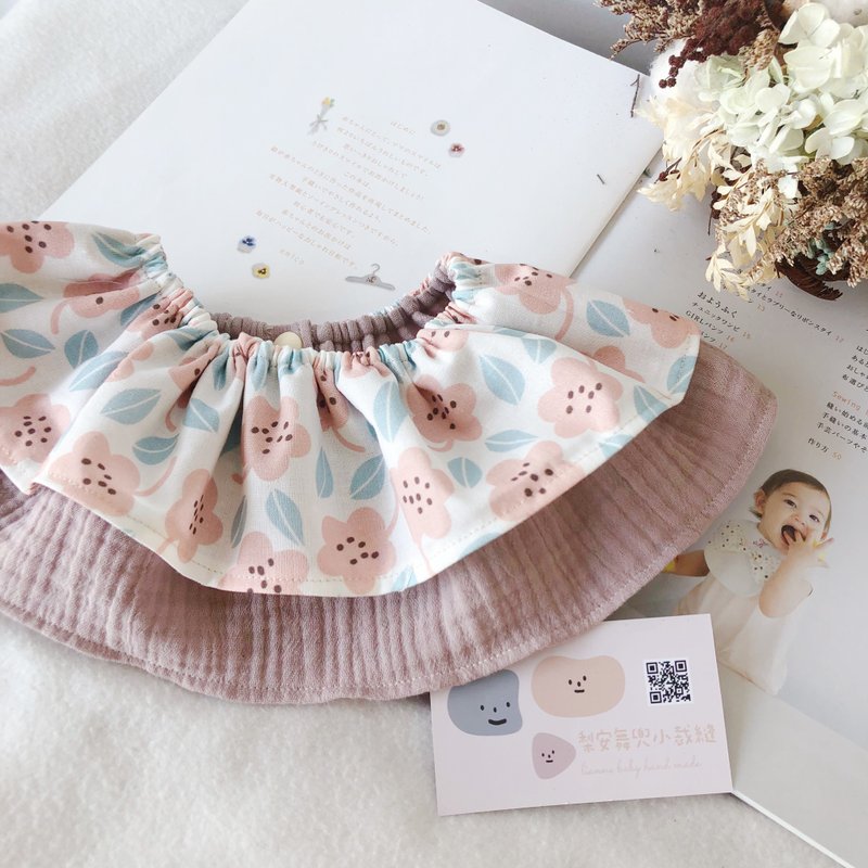 Pink skin seed flower l natural dyeing l handmade double lotus leaf bib saliva towel - ผ้ากันเปื้อน - ผ้าฝ้าย/ผ้าลินิน 