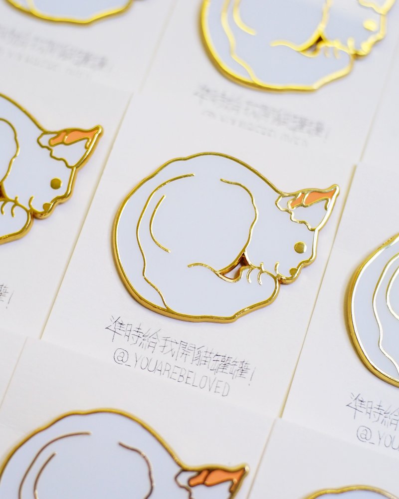 白谷肌貓 喵喵襟章 - 胸針 - 鋁合金 白色