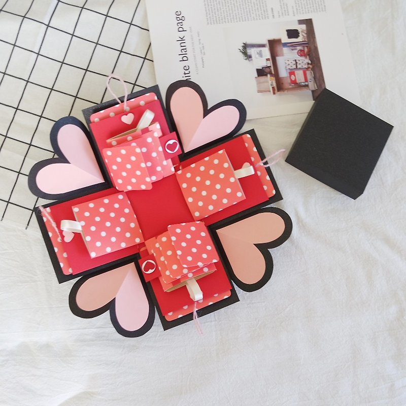 Sweet Home 禮物盒卡片－紅色波爾卡－手工卡片/爆炸盒子/情人節 - 心意卡/卡片 - 紙 