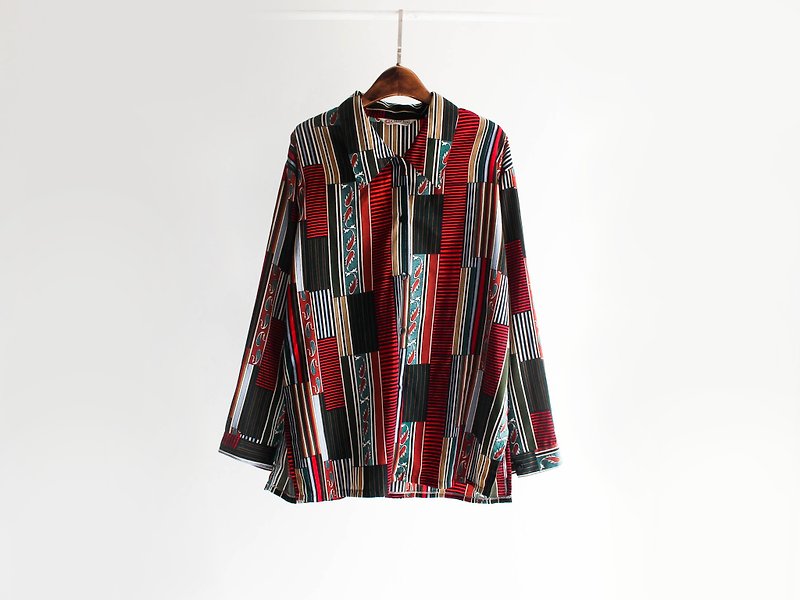 River Hill - song festival fiery flames Nagano antique silk blouse shirt shirt oversize vintage - Women's Shirts - Cotton & Hemp Multicolor