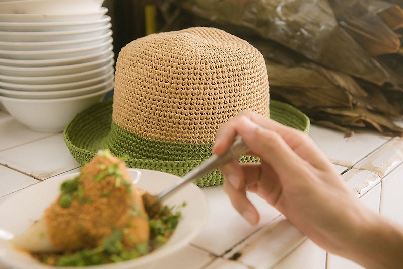 Natural color matching straw green bell-shaped fisherman shade hand-woven paper straw hat | vintage Wan Er selection - Hats & Caps - Eco-Friendly Materials 