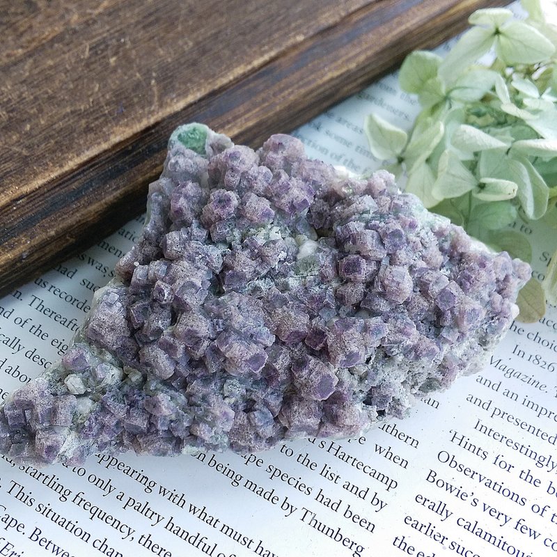 Fluorite 內蒙產地  紫綠色雙色螢石 方解石共生 天然礦石 原礦 - 擺飾/家飾品 - 其他材質 