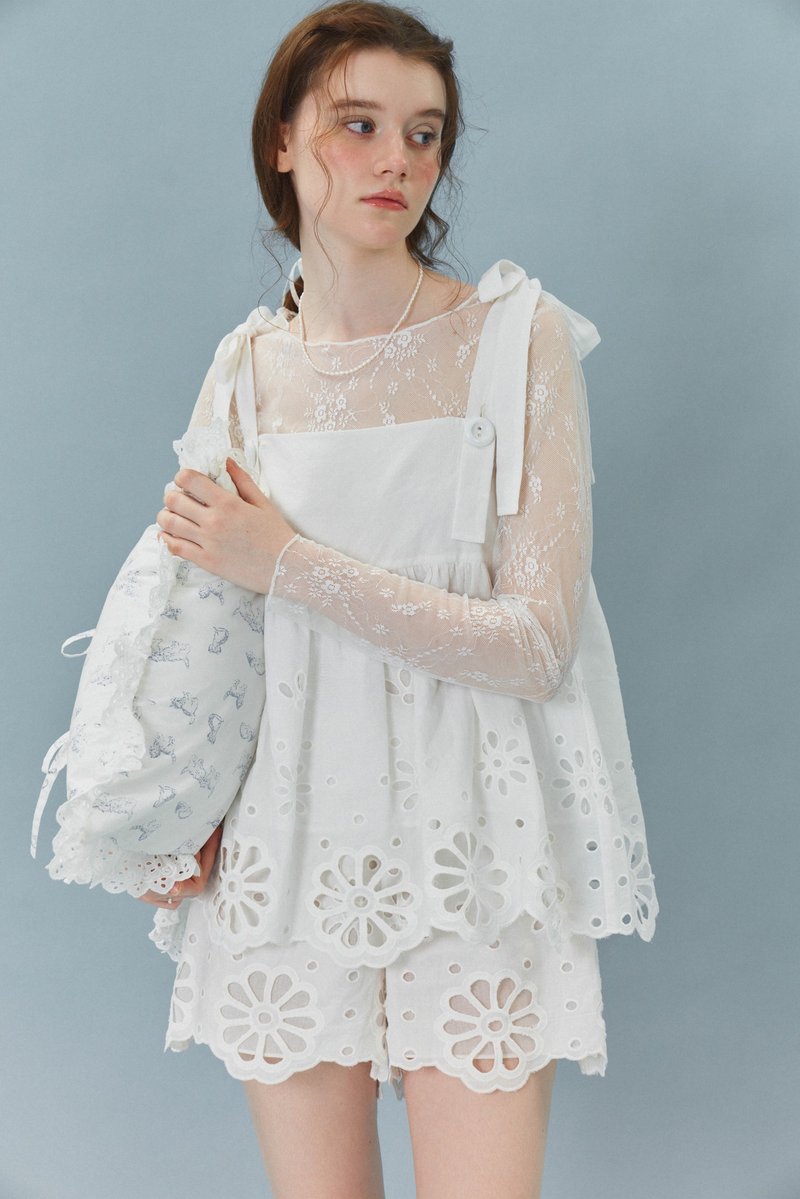 法式少女 刺繡鏤空提花  蝴蝶結吊帶上衣吊帶裙 - 女上衣/長袖上衣 - 棉．麻 白色