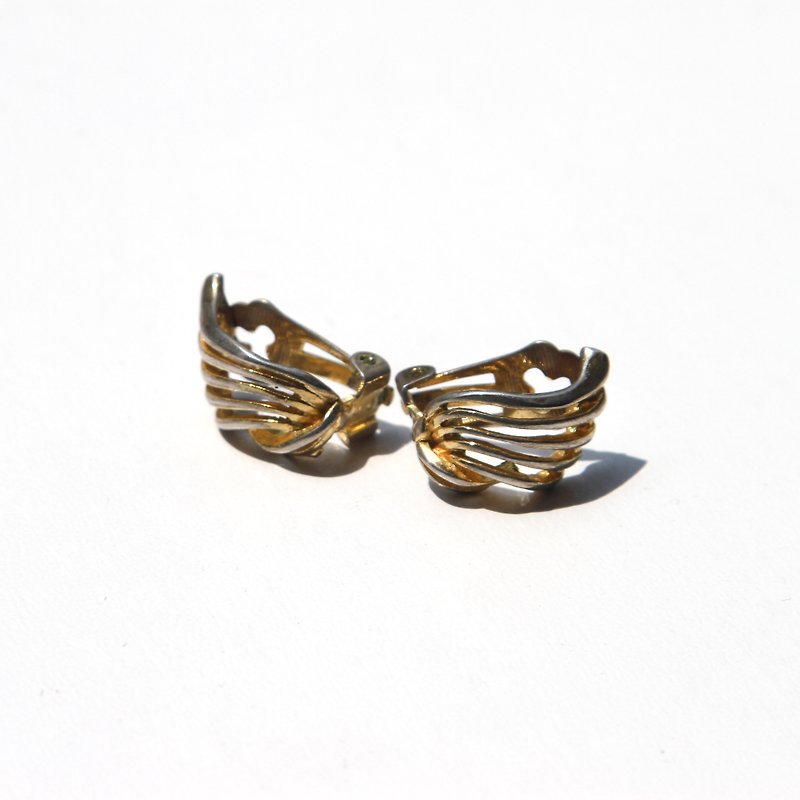【蛋植物古着】昭和復古夾式金屬古董耳環 - 耳環/耳夾 - 其他金屬 金色
