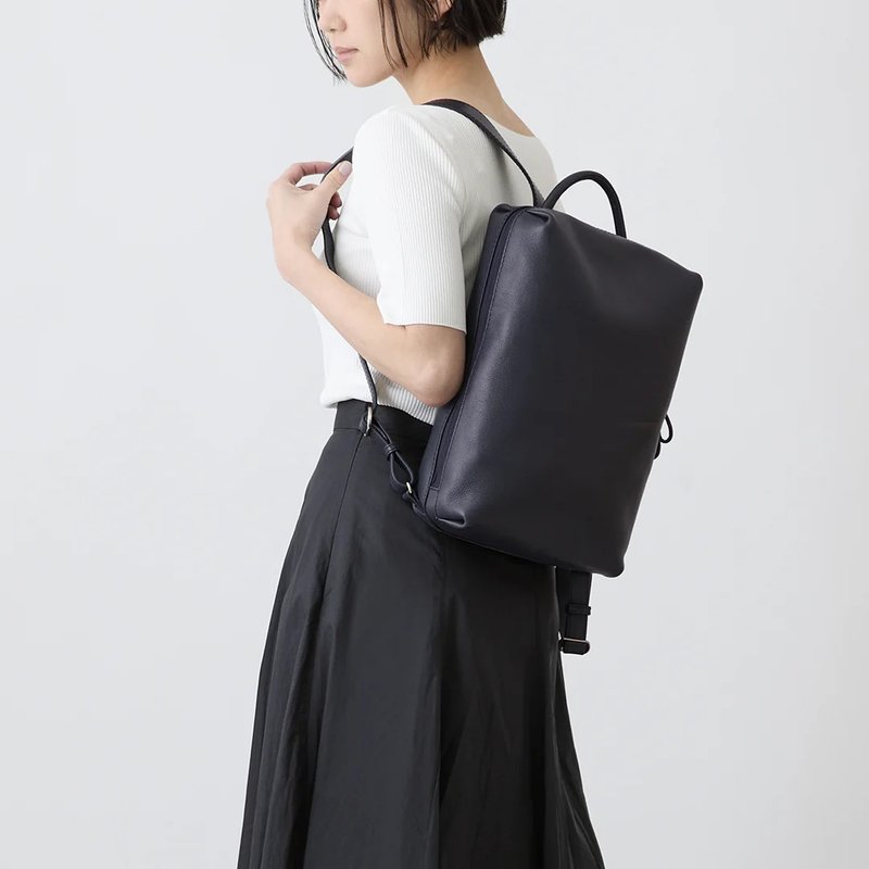 Fuwari Backpack-Navy Blue - กระเป๋าเป้สะพายหลัง - หนังแท้ สีน้ำเงิน