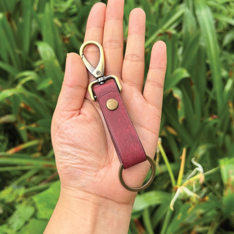 【鑰匙/鎖匙掛飾】酒紅色磨砂牛皮/簡約風格/免費客製化壓字 - 鑰匙圈/鑰匙包 - 真皮 紫色