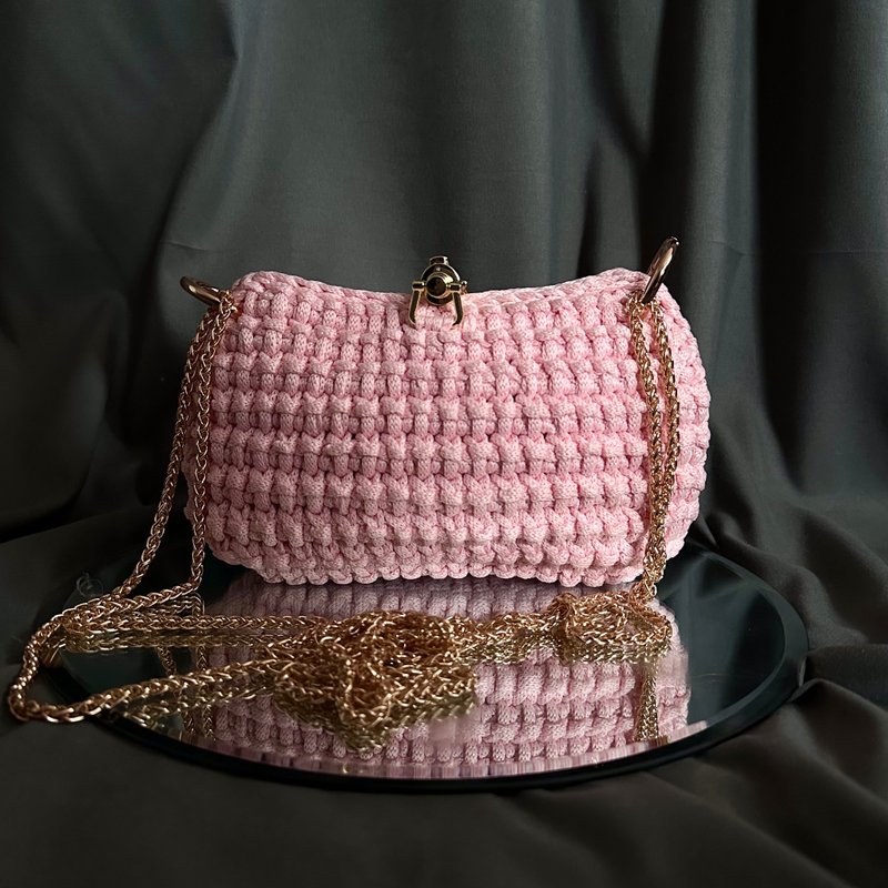 Crochet pattern small women doll handbag PDF digital instant download and video - 手工藝教學/工具書 - 其他材質 