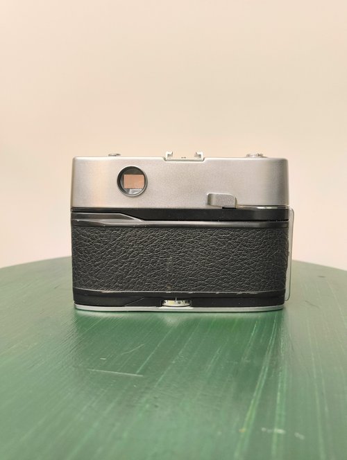 Beacon2 オールドカメラ フィルムカメラ VINTAGE 1950s BEACON II CAMERA w/ FLASH & BULB & CASE | eBay