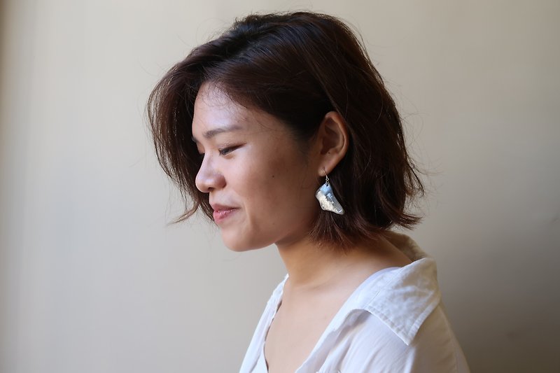 【Autumn and Winter New Fashion】Handmade Pottery Ear Pins and Clip-On| Sound of Sea - Earrings & Clip-ons - Pottery Blue